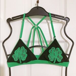 🔥ON SALE🔥3/$30🔥 💖Victoria Secret Embroidered LUCKY 🍀 Bralette